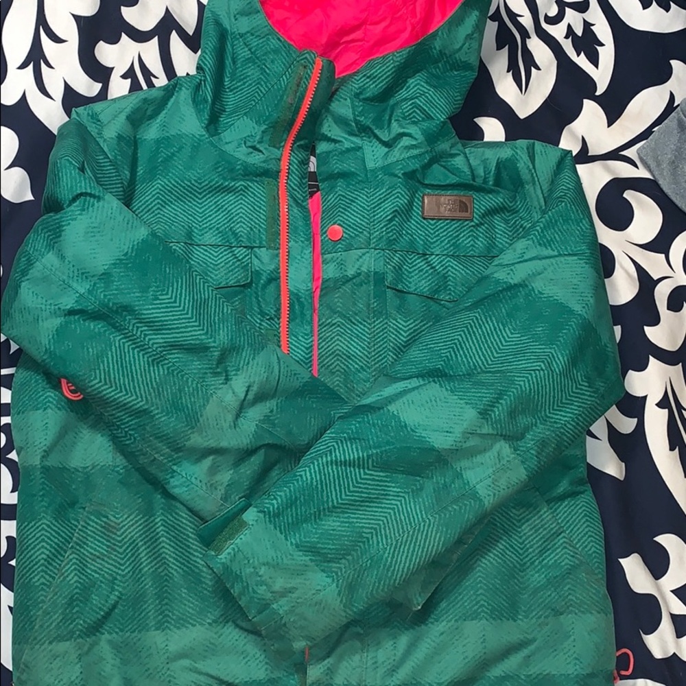 Gorgeous Women’s North Face Ski Jacket!